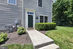474 Stoneglen St, Collegeville, PA 19426 - Photo 2