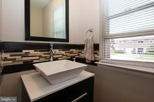 124 Hamlet Dr, King of Prussia, PA 19406 - Photo 10