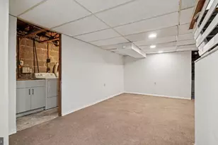 215 Coates St, Bridgeport, PA 19405 - Photo 18