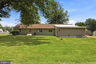 2010 Pine St, Hatfield, PA 19440 - Photo 24