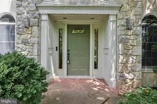 111 Manor Dr, Lansdale, PA 19446 - Photo 2