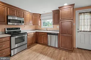 10 E Summit Ave, Telford, PA 18969 - Photo 16