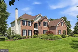 150 Fairway Dr, Harleysville, PA 19438 - Photo 2