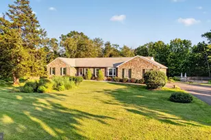 350 Homestead Dr, Harleysville, PA 19438 - Photo 2