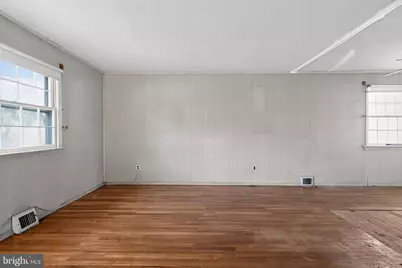 807 Yorktown Street, Lansdale, PA 19446 - Photo 2