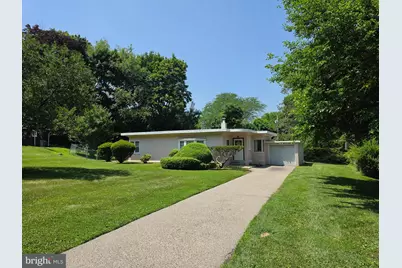 8202 Gladstone Road, Glenside, PA 19038 - Photo 1