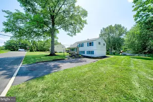 1008 Pioneer Rd, Lansdale, PA 19446 - Photo 2
