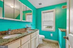 439 Ford St, Bridgeport, PA 19405 - Photo 18
