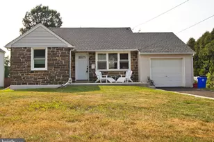 215 Lancaster Ave, Hatboro, PA 19040 - Photo 2