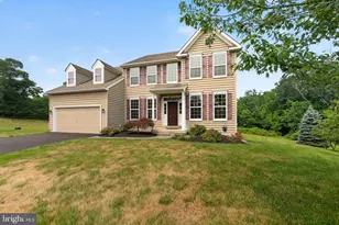 1100 Autumnview Ln, Pottstown, PA 19464 - Photo 6