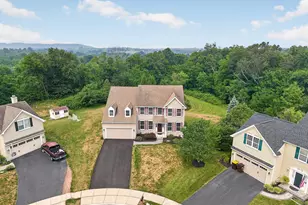 1100 Autumnview Ln, Pottstown, PA 19464 - Photo 2