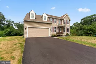 1100 Autumnview Ln, Pottstown, PA 19464 - Photo 4