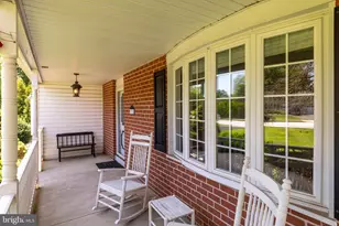 710 Elm St, Hatfield, PA 19440 - Photo 2
