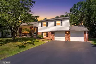 622 Knoll Dr, Lansdale, PA 19446 - Photo 2