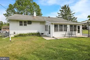 1063 Hale St, Pottstown, PA 19464 - Photo 6