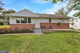 1063 Hale St, Pottstown, PA 19464 - Photo 1