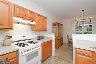 947 Shenkle Dr, Collegeville, PA 19426 - Photo 6