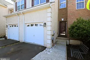 947 Shenkle Dr, Collegeville, PA 19426 - Photo 2