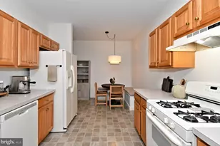 947 Shenkle Dr, Collegeville, PA 19426 - Photo 4