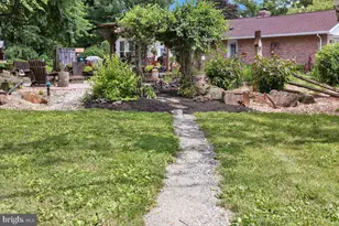 1097 Soffa Rd, East Greenville, PA 18041 - Photo 38