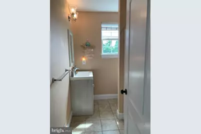 423 E Tenth Avenue, Conshohocken, PA 19428 - Photo 30