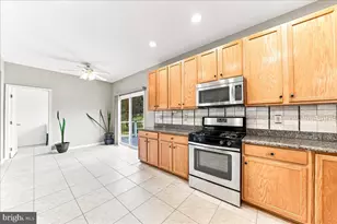 310 Country Ridge Dr, Royersford, PA 19468 - Photo 14