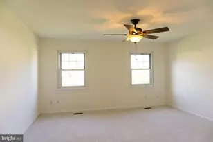 37 Winston Ct, Blue Bell, PA 19422 - Photo 10