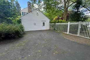 417 Wingate Rd, Huntingdon Valley, PA 19006 - Photo 2