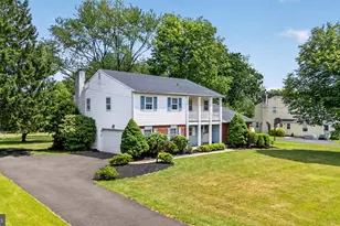 840 Wright Dr, Ambler, PA 19002 - Photo 2