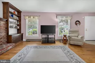 2125 Berry Dr, Hatfield, PA 19440 - Photo 6