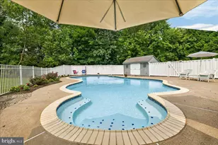 2125 Berry Dr, Hatfield, PA 19440 - Photo 34