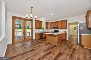 1341 Meadowview Dr, Pottstown, PA 19464 - Photo 12