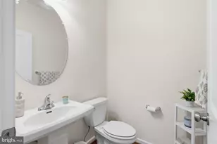 405 Sweet Bay Ln, Norristown, PA 19403 - Photo 22