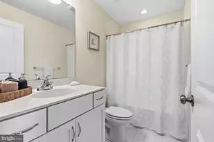 405 Sweet Bay Ln, Norristown, PA 19403 - Photo 30