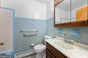 3211 Sharon Ln, Norristown, PA 19403 - Photo 18
