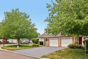 602 Red Rock Cir, Royersford, PA 19468 - Photo 4