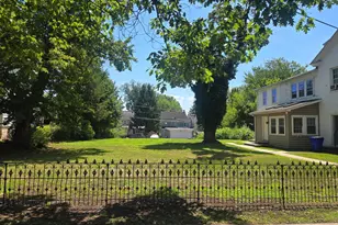 870 E High St, Pottstown, PA 19464 - Photo 8