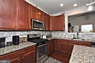 245 Sumner Ct, Harleysville, PA 19438 - Photo 8