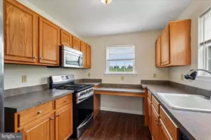 317 W 6th St, East Greenville, PA 18041 - Photo 12