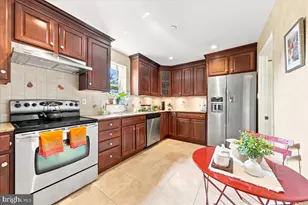 264 W Montgomery Ave, Haverford, PA 19041 - Photo 14