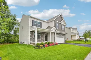 3029 Martha Wy, Pennsburg, PA 18073 - Photo 2