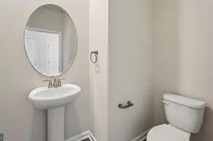 3043 Martha Wy, Pennsburg, PA 18073 - Photo 18