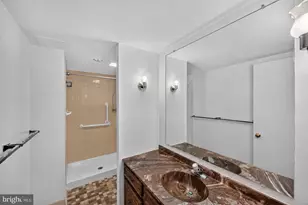 11105 Valley Forge Cir, King of Prussia, PA 19406 - Photo 20