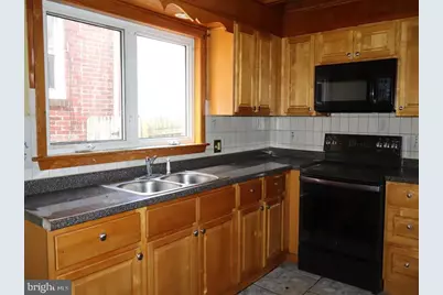 931 W Marshall Street, Norristown, PA 19401 - Photo 14