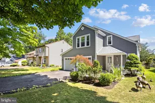 12 Pebble Dr, Horsham, PA 19044 - Photo 2