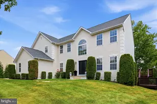 15 Springfield Dr, Collegeville, PA 19426 - Photo 2