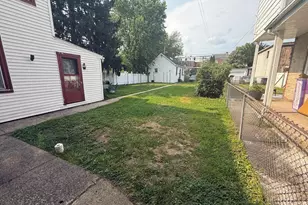 19 Walnut St, Pottstown, PA 19464 - Photo 12