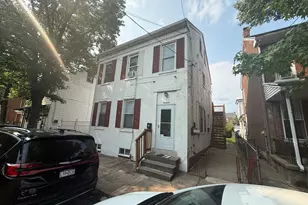 19 Walnut St, Pottstown, PA 19464 - Photo 1