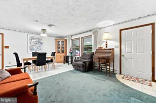 360 Oak Dr, Harleysville, PA 19438 - Photo 4