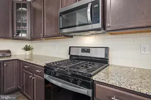 2216 Sunnyvale Dr, Pennsburg, PA 18073 - Photo 2